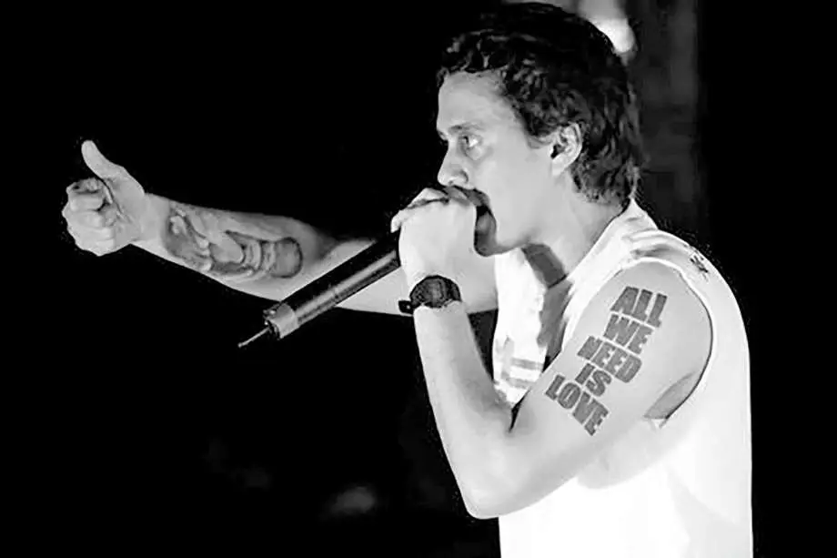 canserbero rapeando